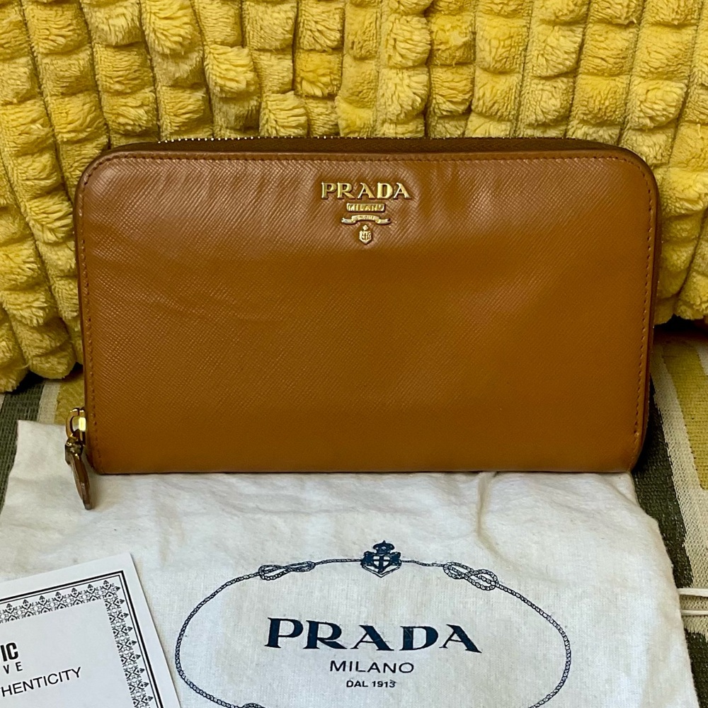 PRADA Caramel Saffiano Leather Wallet/COA & Prada Dustbag!! PRICE FIRM